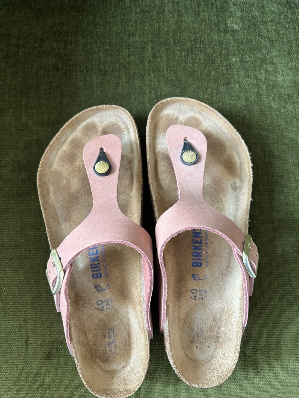 Birkenstock Gizeh Leather Pink Sandals - Picture 3 of 9